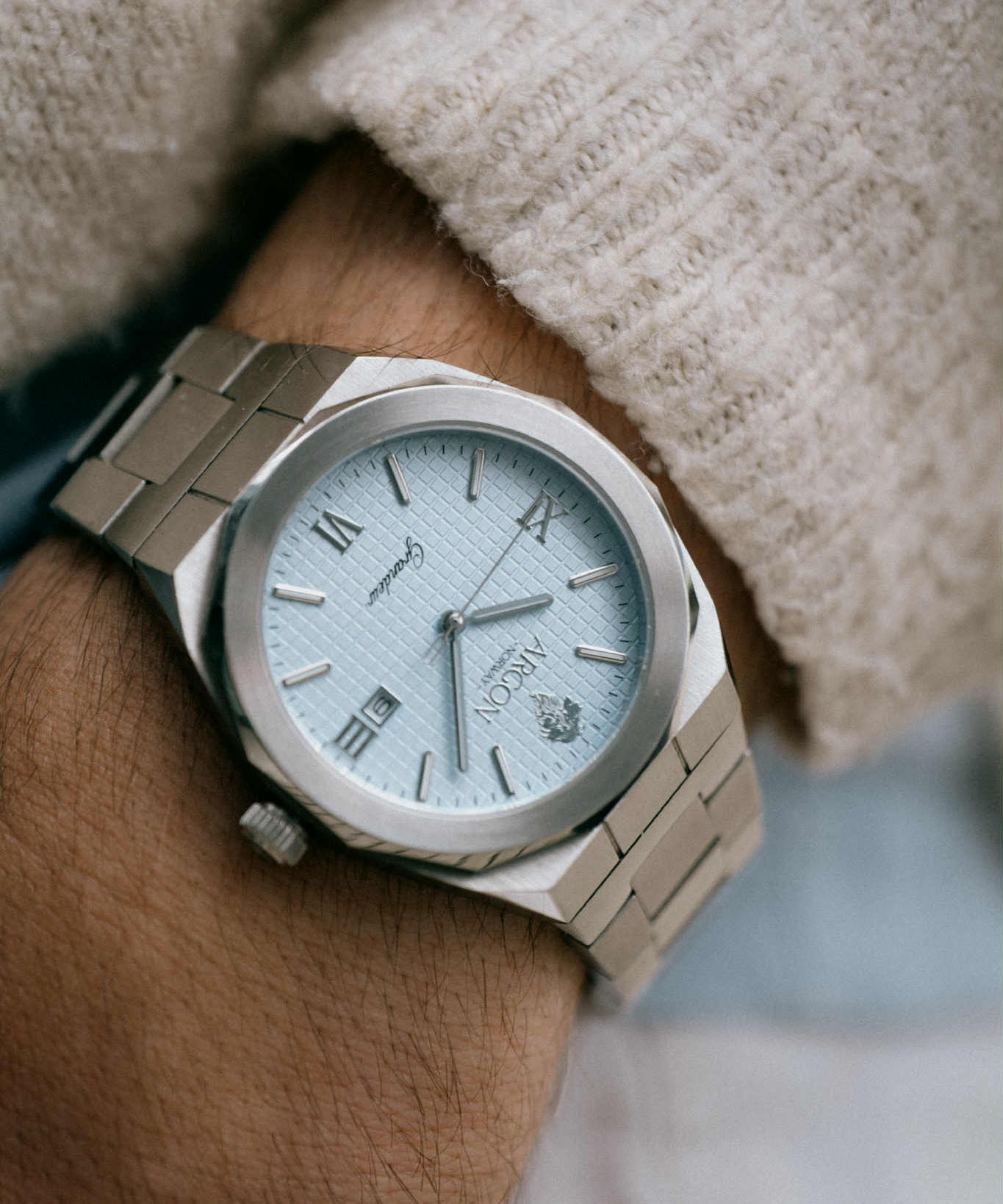 Grandeur - Glacier Blue