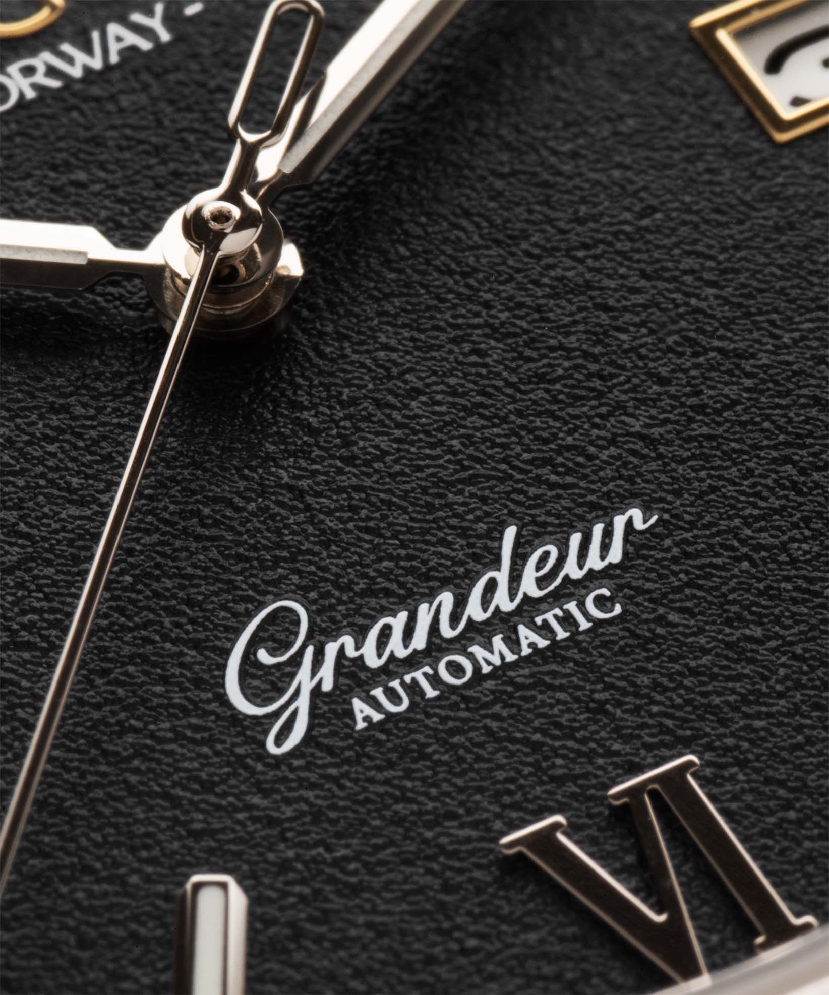 Grandeur Automatic - Grainy Deep Black (1/50)