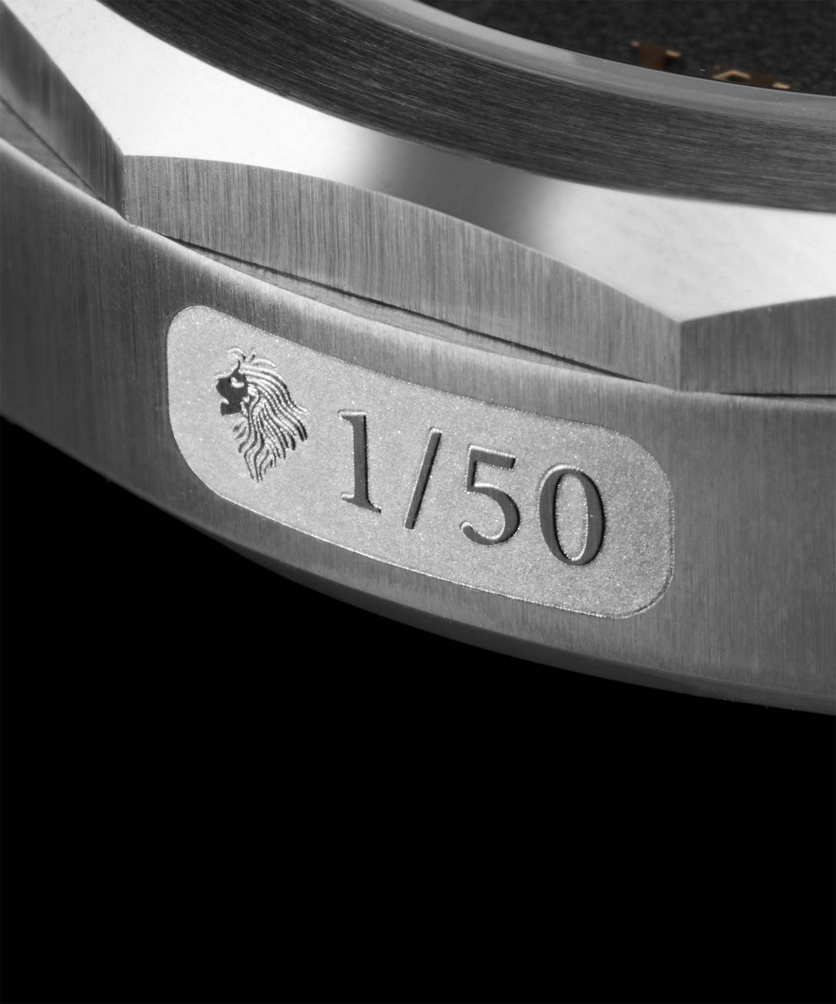 Grandeur Automatic - Grainy Deep Black (1/50)