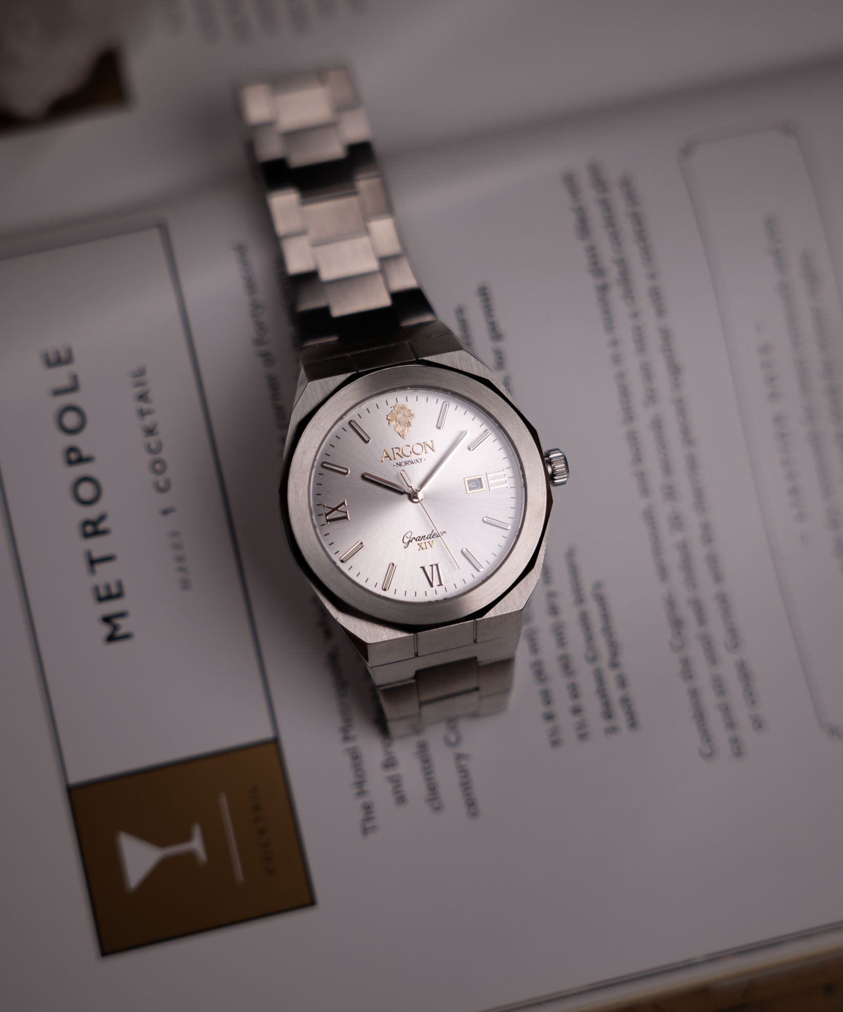 Grandeur XIV – Sunburst Silver