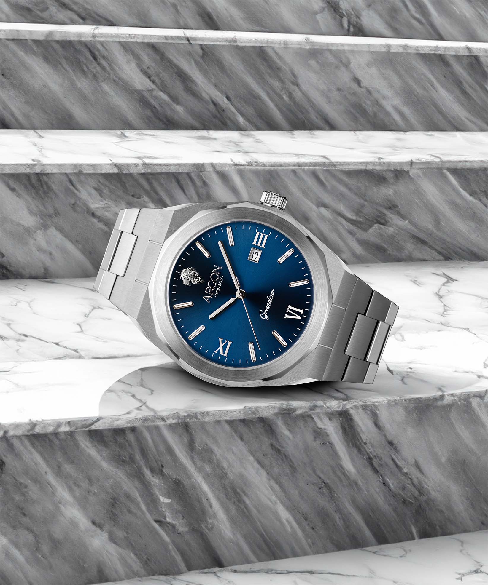 Grandeur - Sunburst Blue