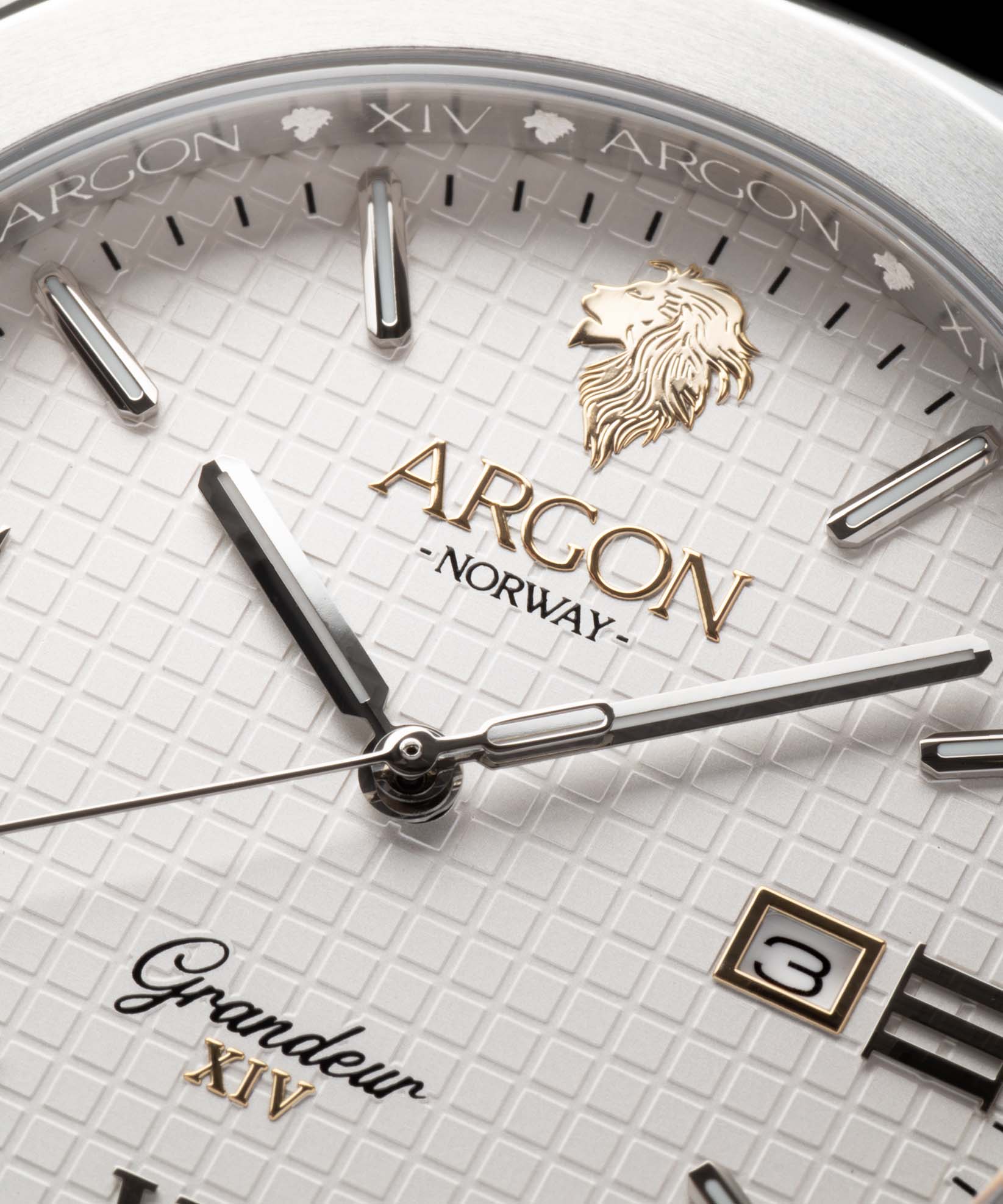 Grandeur XIV – Ivory