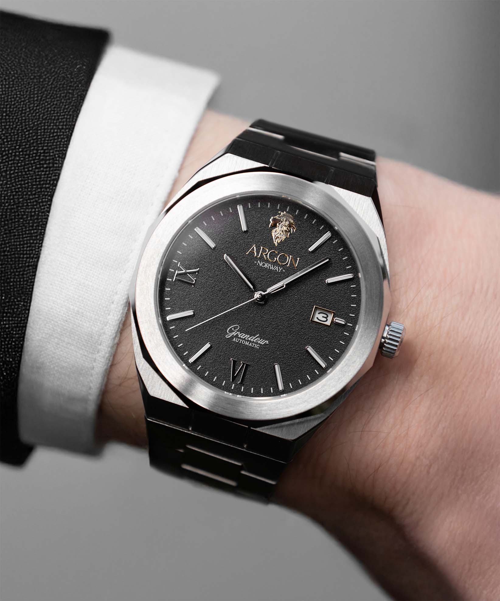 Grandeur Automatic - Grainy Deep Black (1/50)