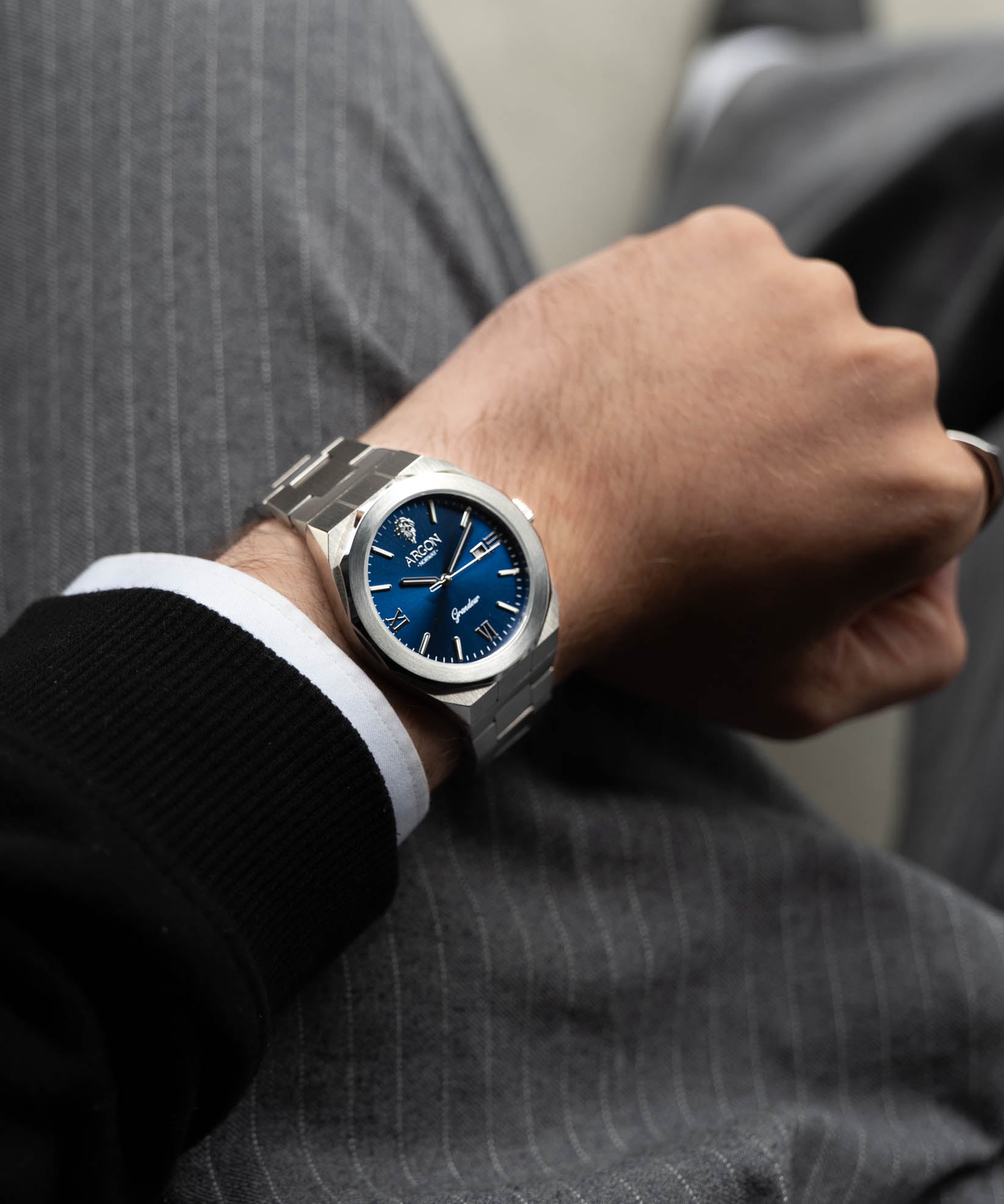 Grandeur - Sunburst Blue